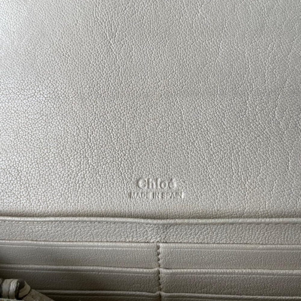 Cholé Flap Cover Metallic Leather Long Wallet-Rare - Picture 8 of 13